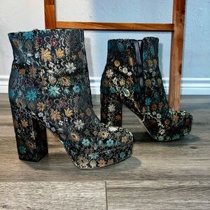 Sam Edelman Azra Gold Floral Platform Booties